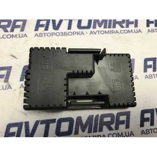  Корпус блока предохранителей Ford Focus 2 2005-2010 6G9T14C507AB